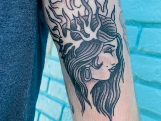 josefhine flaming lady head