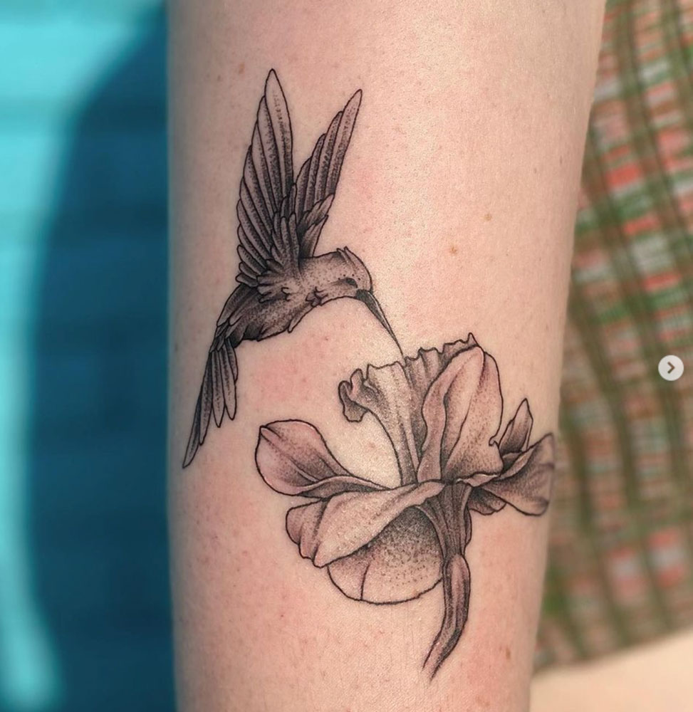 dallas tattoo black grey hummingbird leah